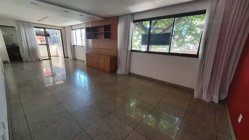 Foto 1 de Apartamento com 3 Quartos para alugar, 147m² em Serra, Belo Horizonte