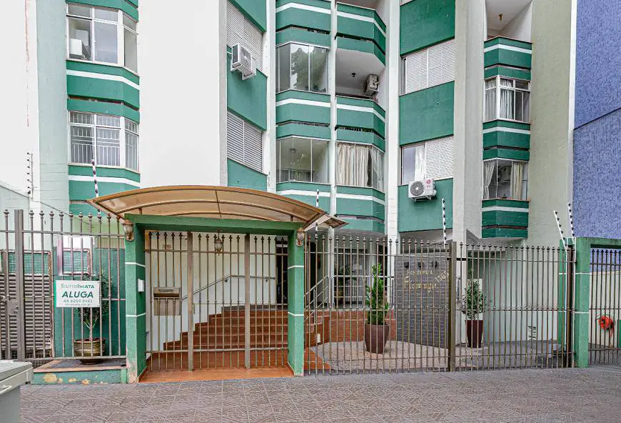 Foto 1 de Apartamento com 3 Quartos para alugar, 154m² em Zona 03, Maringá