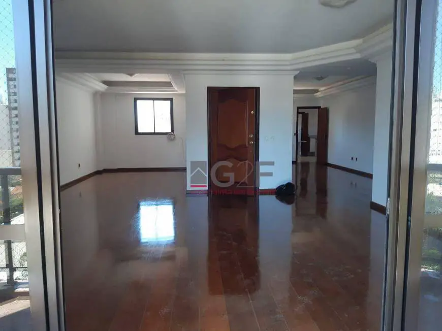 Foto 3 de Apartamento com 4 Quartos para alugar, 240m² em Cambuí, Campinas
