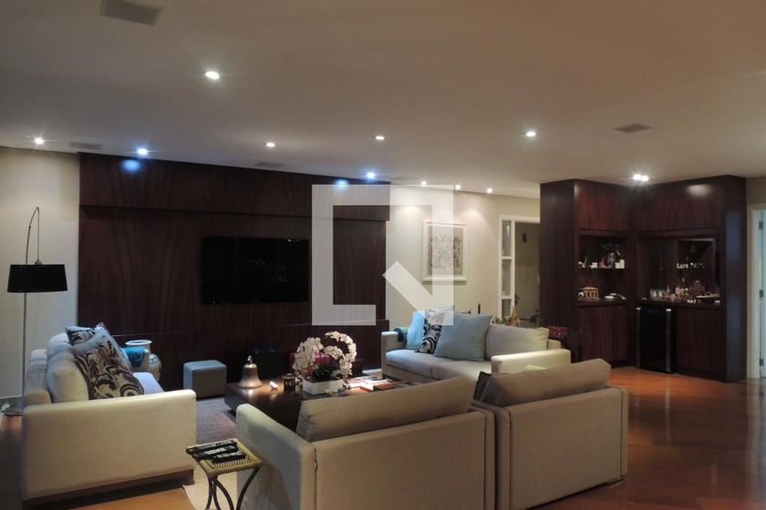 Foto 5 de Apartamento com 4 Quartos à venda, 240m² em Cambuí, Campinas