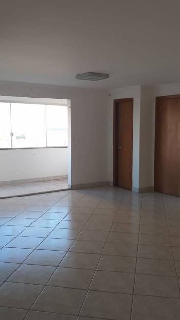 Foto 1 de Apartamento com 4 Quartos à venda, 150m² em Centro, Campo Grande
