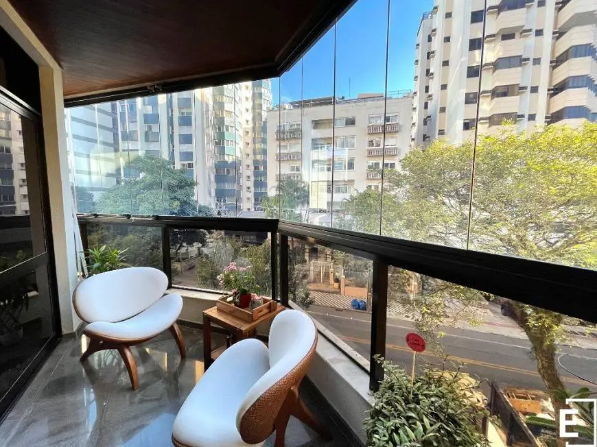 Foto 1 de Apartamento com 4 Quartos à venda, 237m² em Centro, Florianópolis