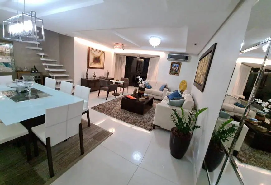 Foto 1 de Apartamento com 4 Quartos à venda, 278m² em Centro, Florianópolis