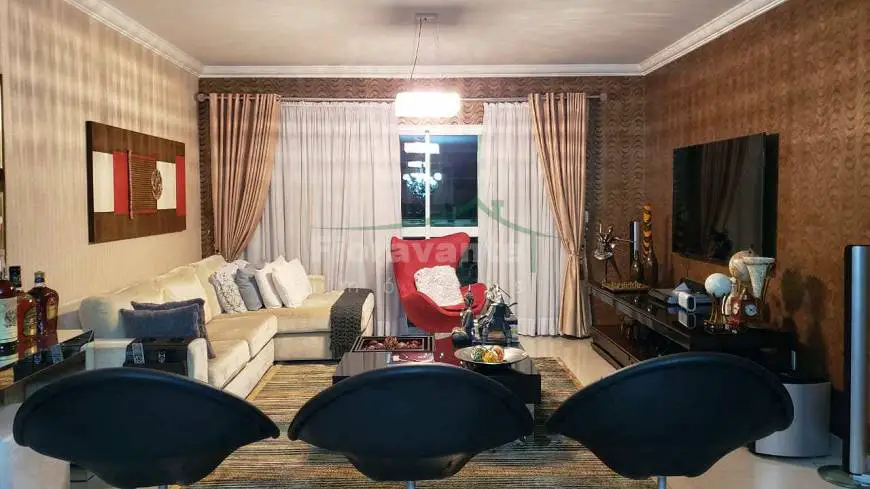 Foto 3 de Apartamento com 4 Quartos à venda, 227m² em Embaré, Santos