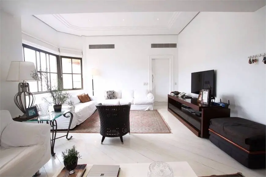 Foto 4 de Apartamento com 4 Quartos à venda, 225m² em Jardim América, São Paulo