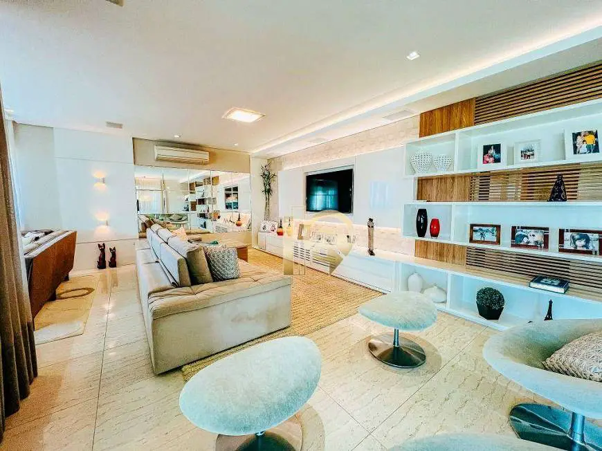 Foto 3 de Apartamento com 4 Quartos à venda, 259m² em Jardim das Colinas, São José dos Campos