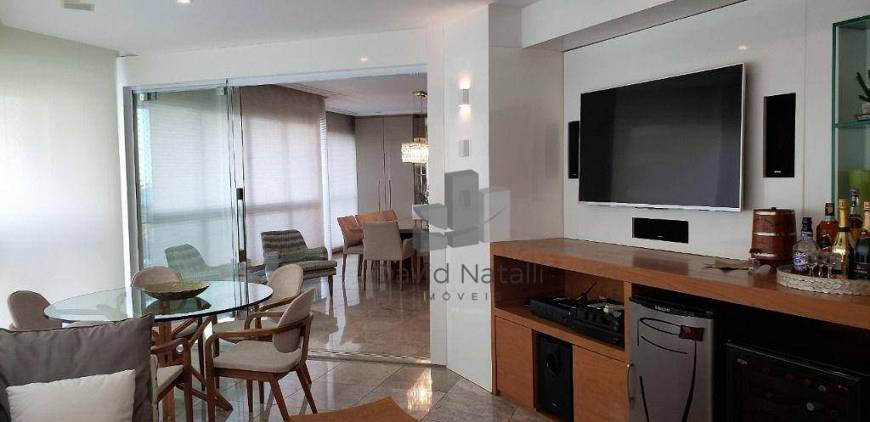Foto 5 de Apartamento com 4 Quartos à venda, 270m² em Praia de Santa Helena, Vitória
