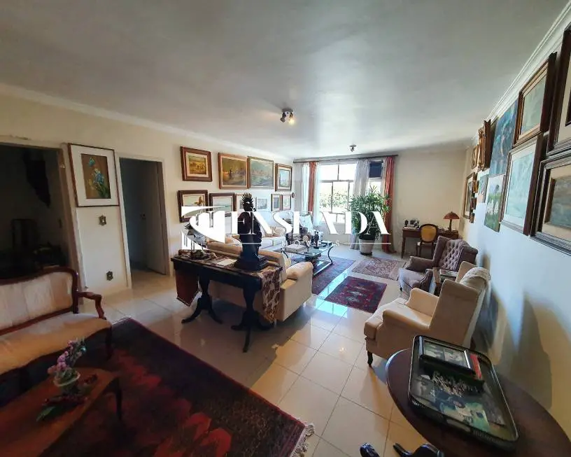 Foto 2 de Apartamento com 4 Quartos à venda, 220m² em Santa Lúcia, Vitória