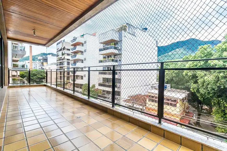 Foto 1 de Apartamento com 4 Quartos à venda, 220m² em Tijuca, Rio de Janeiro