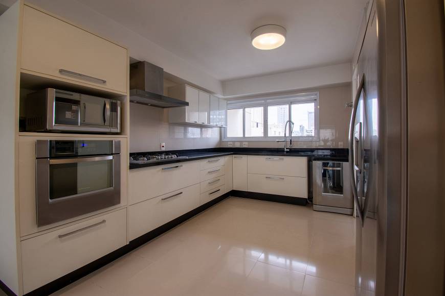 Foto 1 de Apartamento com 4 Quartos para alugar, 335m² em Vila Uberabinha, São Paulo