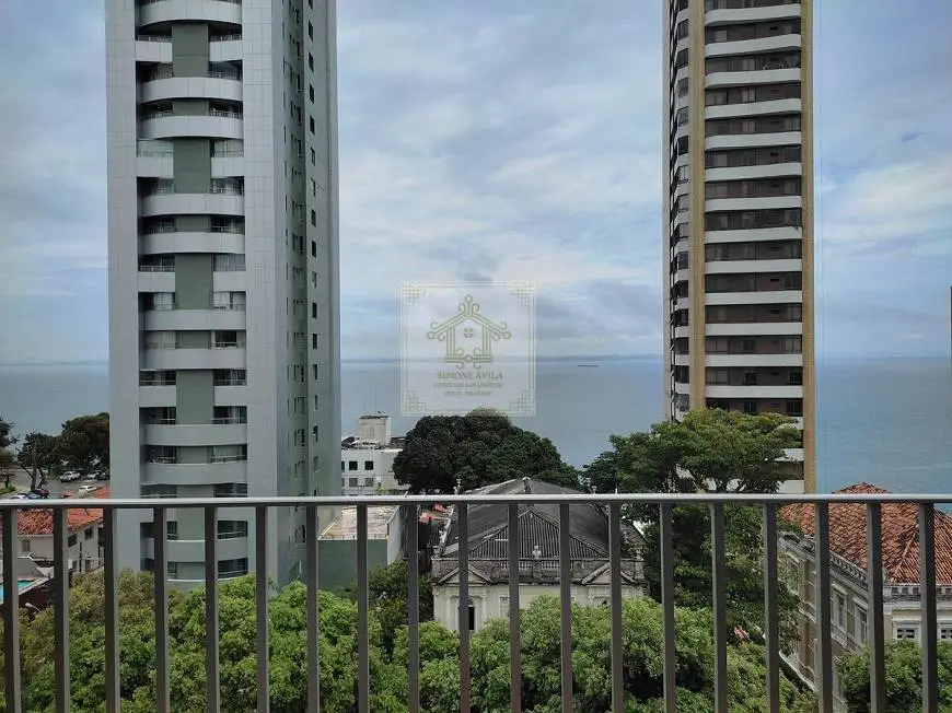 Foto 1 de Apartamento com 4 Quartos à venda, 213m² em Vitória, Salvador