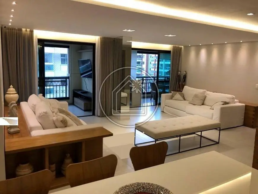 Foto 1 de Apartamento com 5 Quartos à venda, 260m² em Icaraí, Niterói