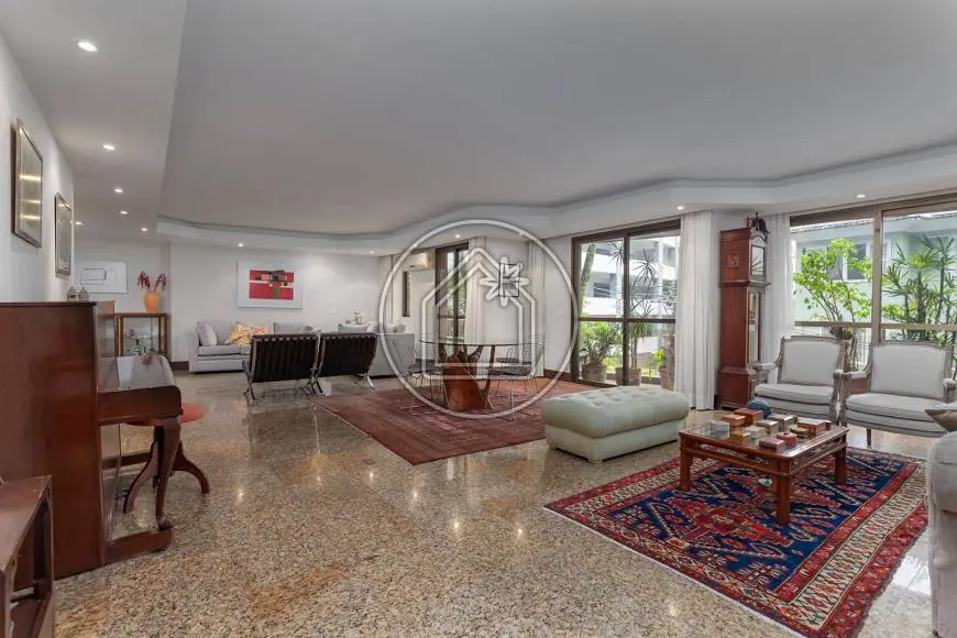 Foto 1 de Apartamento com 5 Quartos à venda, 260m² em Leblon, Rio de Janeiro