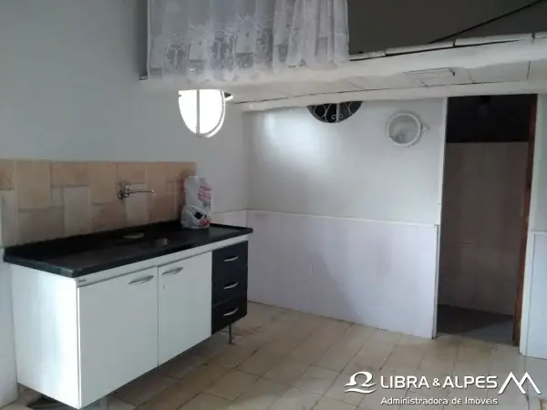 Foto 3 de Casa com 1 Quarto para alugar, 40m² em Barra do Imbuí, Teresópolis