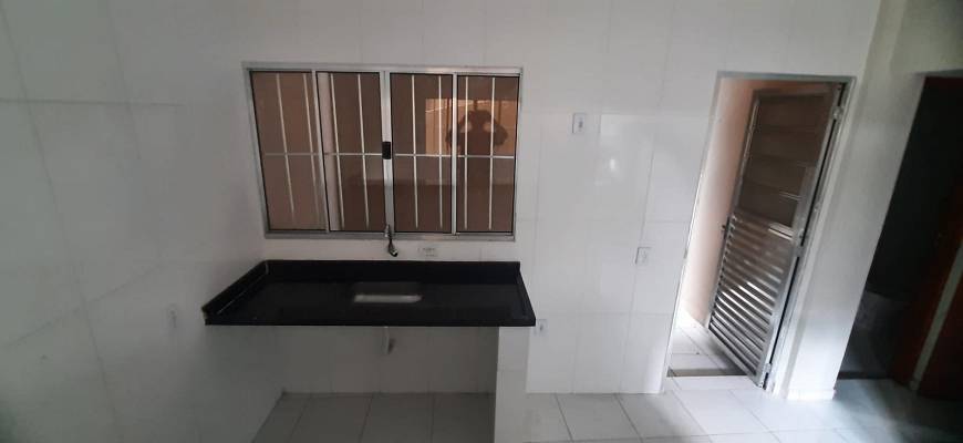 Foto 1 de Casa com 1 Quarto para alugar, 30m² em Campo Grande, São Paulo