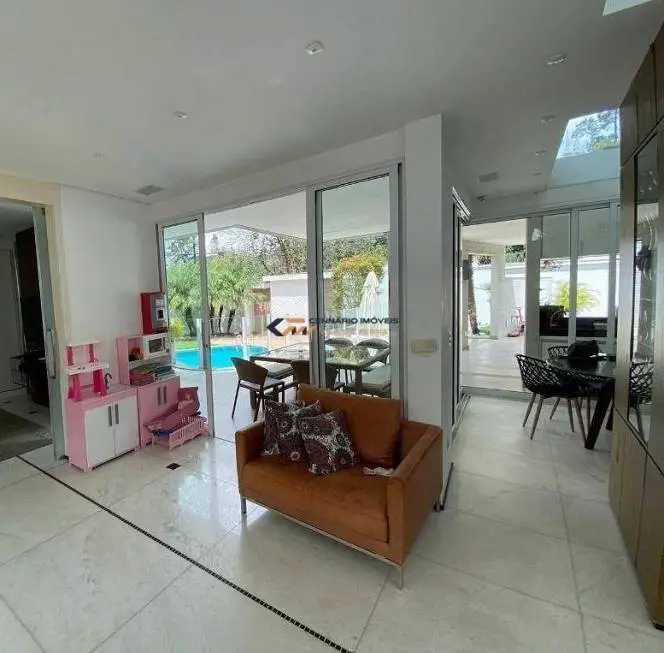 Foto 1 de Casa com 2 Quartos para alugar, 239m² em Belvedere, Belo Horizonte