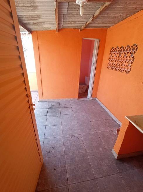 Foto 2 de Casa com 2 Quartos à venda, 70m² em Cascadura, Rio de Janeiro