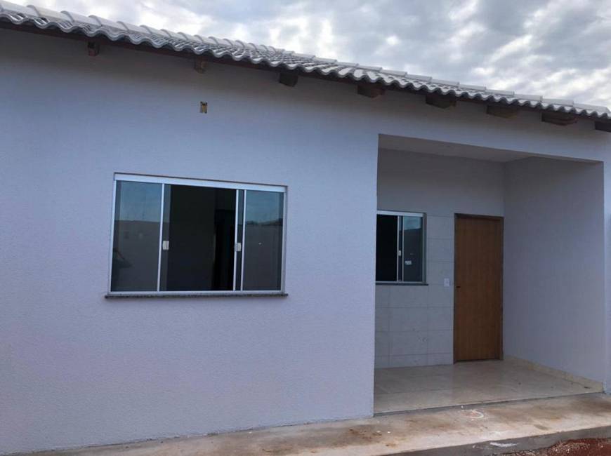 Foto 2 de Casa com 2 Quartos à venda, 70m² em Centro, Formosa