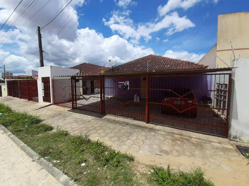 Foto 1 de Casa com 2 Quartos à venda, 55m² em Cruzeiro, Campina Grande