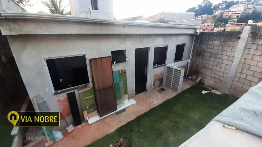 Foto 1 de Casa com 2 Quartos para alugar, 40m² em Havaí, Belo Horizonte