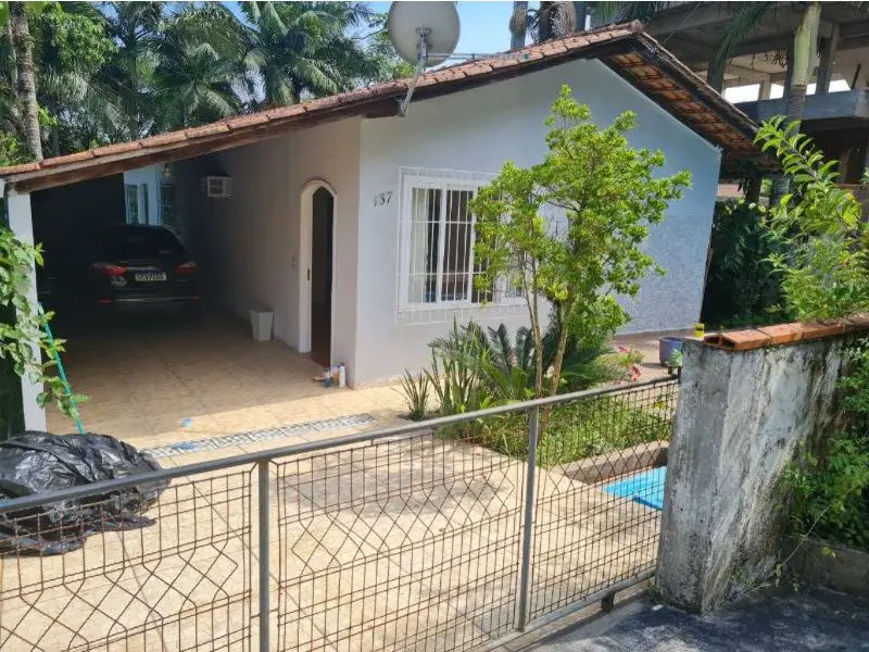 Foto 1 de Casa com 2 Quartos para alugar, 60m² em Itaum, Joinville