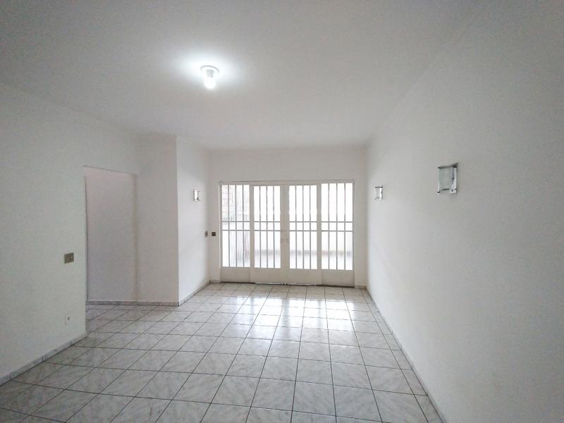 Foto 3 de Casa com 2 Quartos para alugar, 130m² em Jardim Marisa, São Paulo