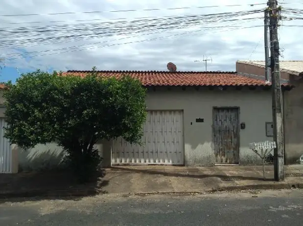 Foto 1 de Casa com 2 Quartos à venda, 250m² em Pacaembu, Uberlândia