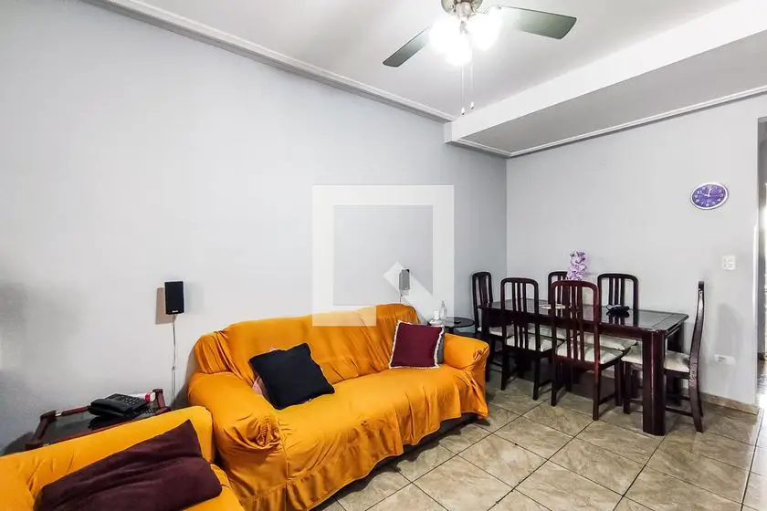 Foto 1 de Casa com 2 Quartos à venda, 104m² em Parque Pinheiros, Taboão da Serra