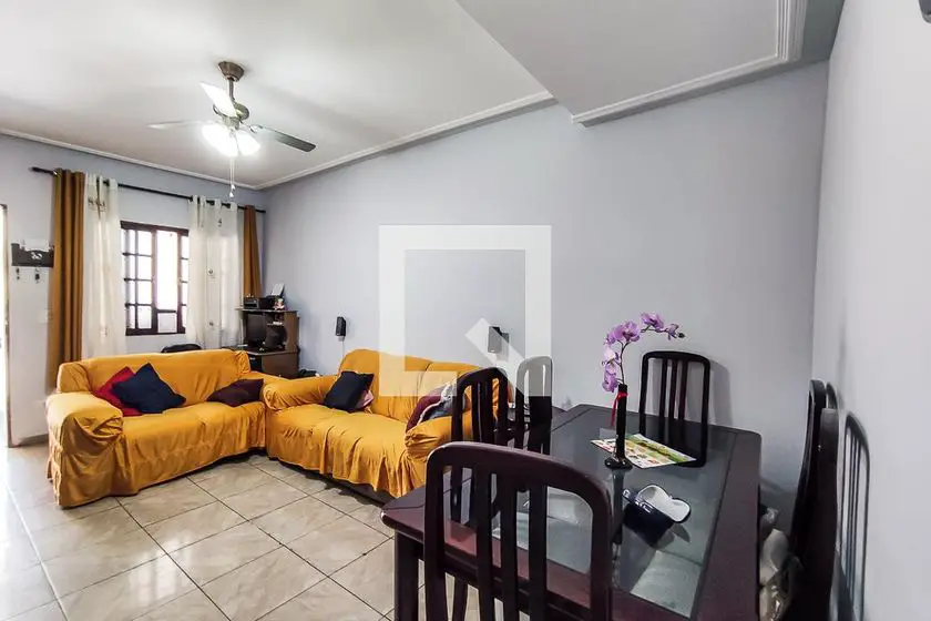 Foto 4 de Casa com 2 Quartos à venda, 104m² em Parque Pinheiros, Taboão da Serra