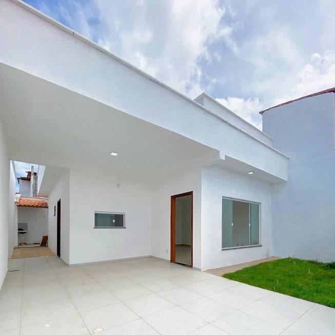 Foto 2 de Casa com 2 Quartos à venda, 100m² em Sao Gerardo, Fortaleza