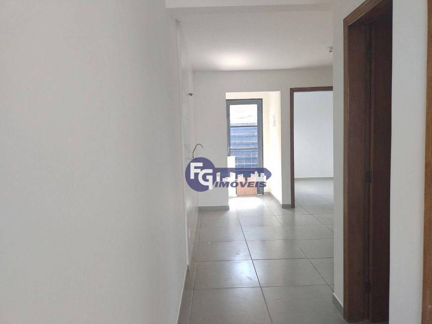 Foto 3 de Casa com 2 Quartos à venda, 40m² em Sitio Cercado, Curitiba