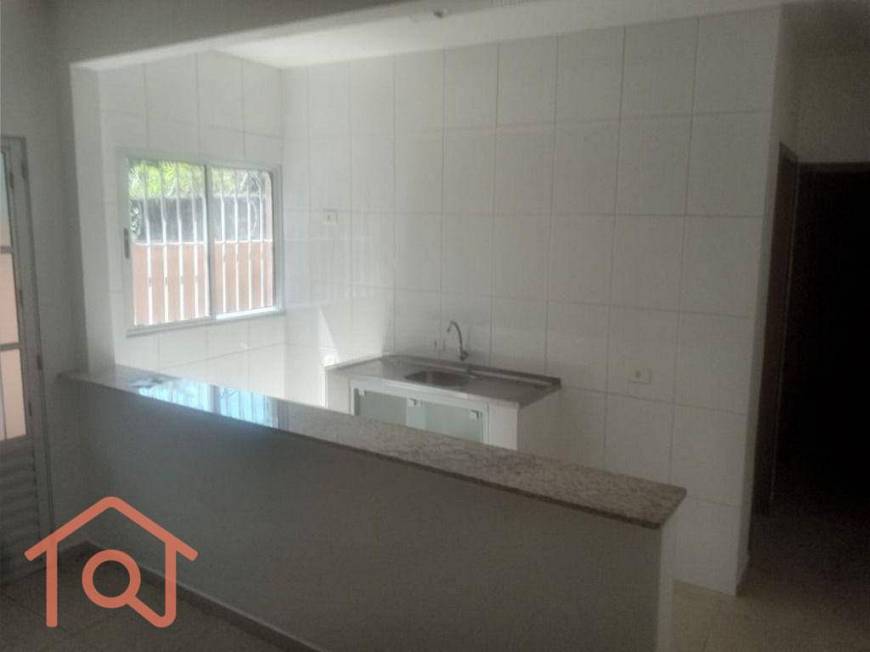 Foto 3 de Casa com 2 Quartos para alugar, 50m² em Vila Guarani, São Paulo