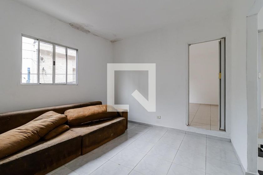 Foto 1 de Casa com 2 Quartos para alugar, 70m² em Vila Liviero, São Paulo
