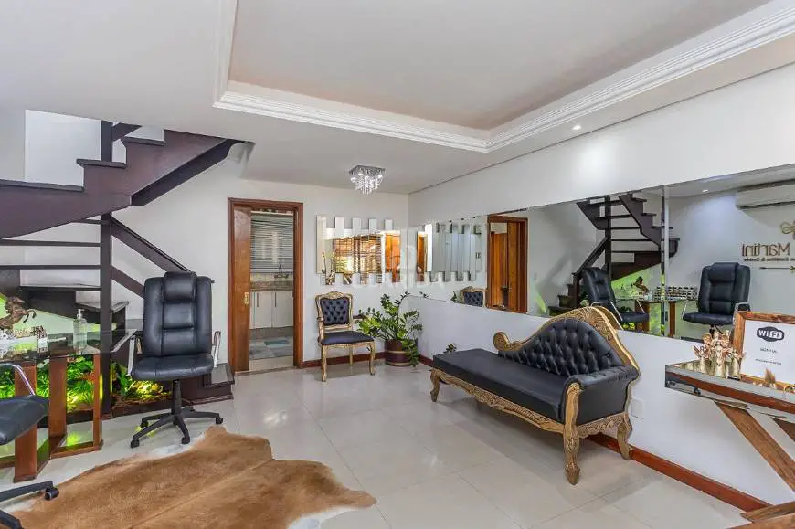 Foto 1 de Casa com 3 Quartos para alugar, 102m² em Alto Petrópolis, Porto Alegre