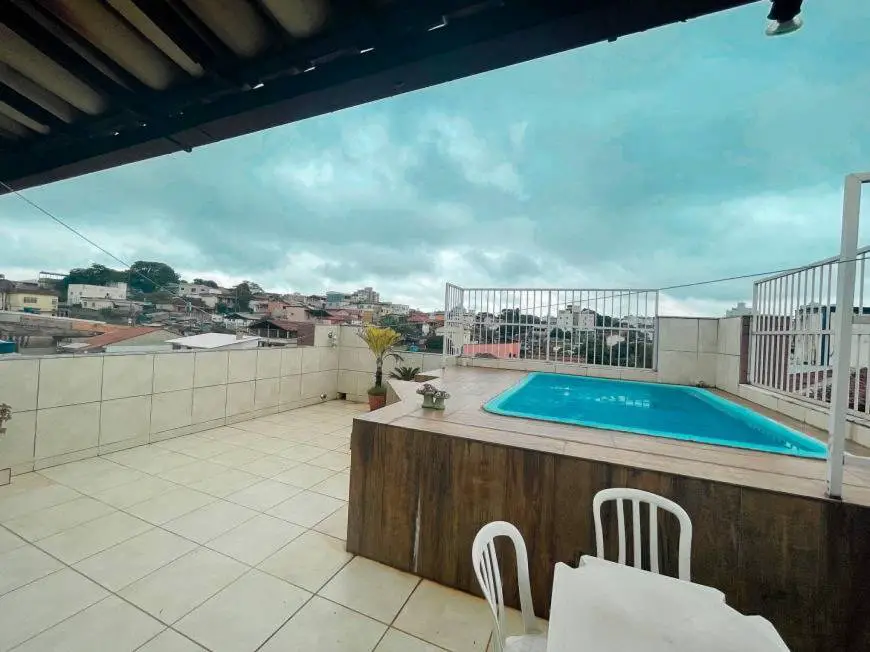 Foto 1 de Casa com 3 Quartos à venda, 190m² em Armação, Salvador