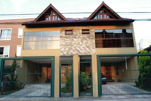 Foto 1 de Casa com 3 Quartos para alugar, 175m² em Barão do Cai, Porto Alegre