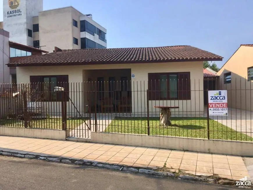 Foto 1 de Casa com 3 Quartos à venda, 348m² em Centro, Sombrio