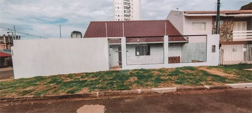 Foto 1 de Casa com 3 Quartos à venda, 250m² em Country, Cascavel