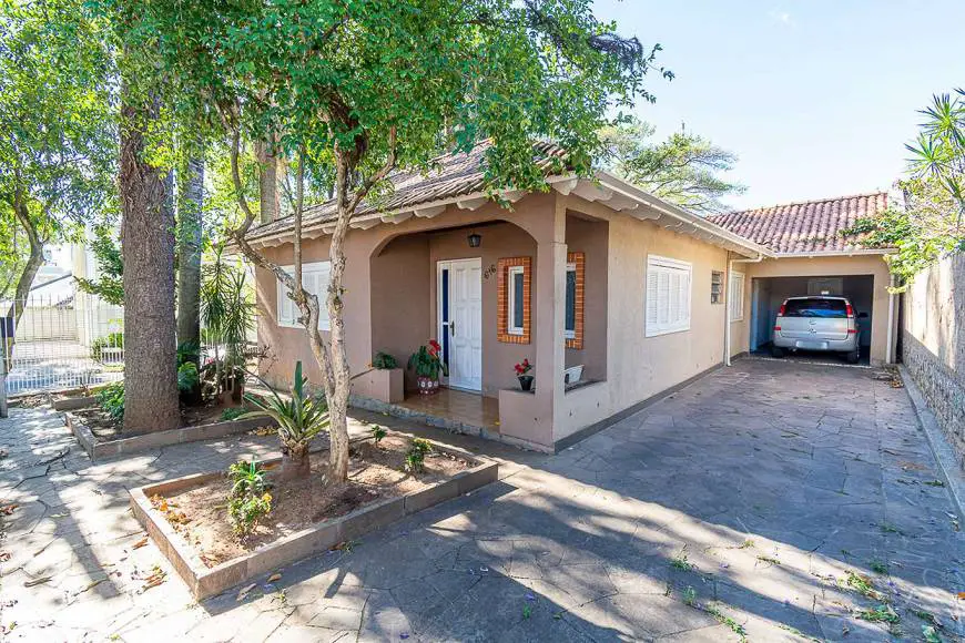 Foto 1 de Casa com 3 Quartos à venda, 158m² em Igara, Canoas