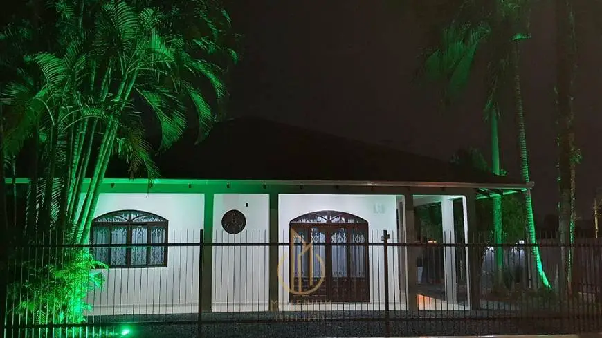Foto 1 de Casa com 3 Quartos à venda, 215m² em Iririú, Joinville