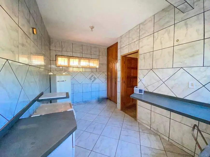 Foto 3 de Casa com 3 Quartos à venda, 600m² em Jardim Califórnia, Cuiabá
