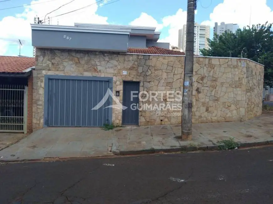 Foto 1 de Casa com 3 Quartos para alugar, 242m² em Jardim Irajá, Ribeirão Preto