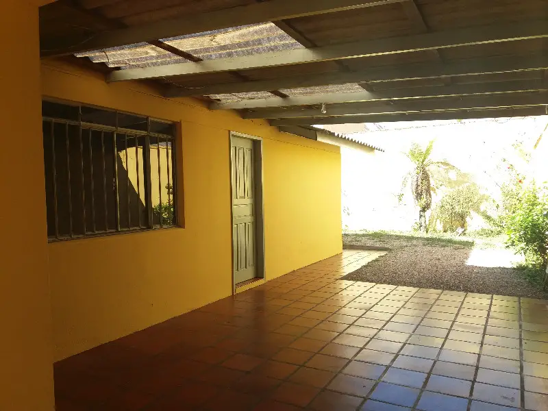 Foto 3 de Casa com 3 Quartos para alugar, 120m² em Novo Mundo, Curitiba