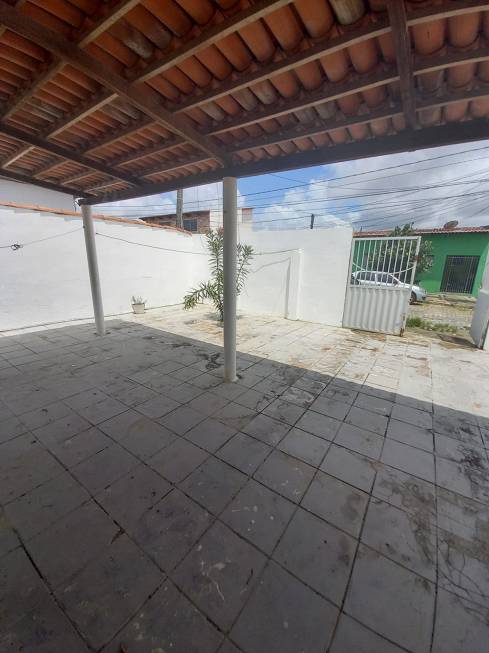 Foto 3 de Casa com 3 Quartos para alugar, 120m² em Potengi, Natal
