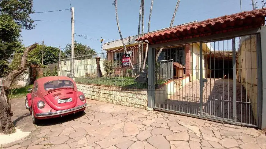 Foto 1 de Casa com 3 Quartos para venda ou aluguel, 126m² em Rubem Berta, Porto Alegre