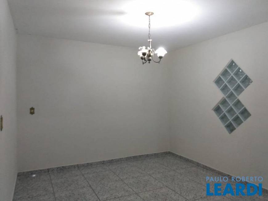 Foto 2 de Casa com 3 Quartos para alugar, 132m² em Vila Floresta, Santo André