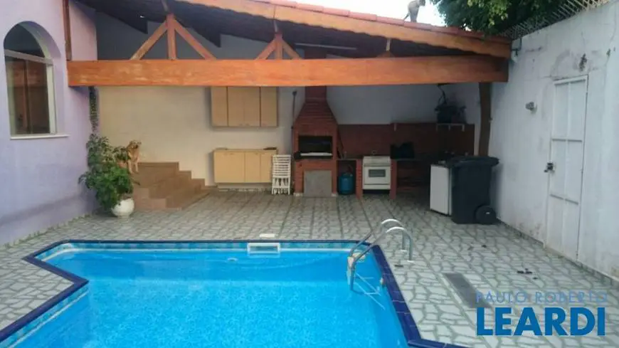Foto 5 de Casa com 3 Quartos à venda, 238m² em Vila Marari, São Paulo