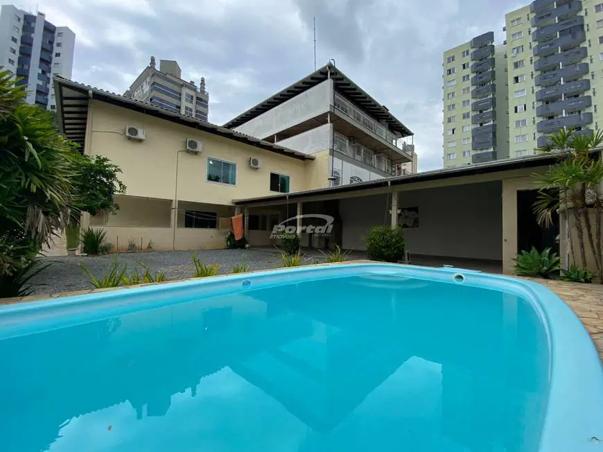 Foto 4 de Casa com 3 Quartos para alugar, 314m² em Vila Nova, Blumenau