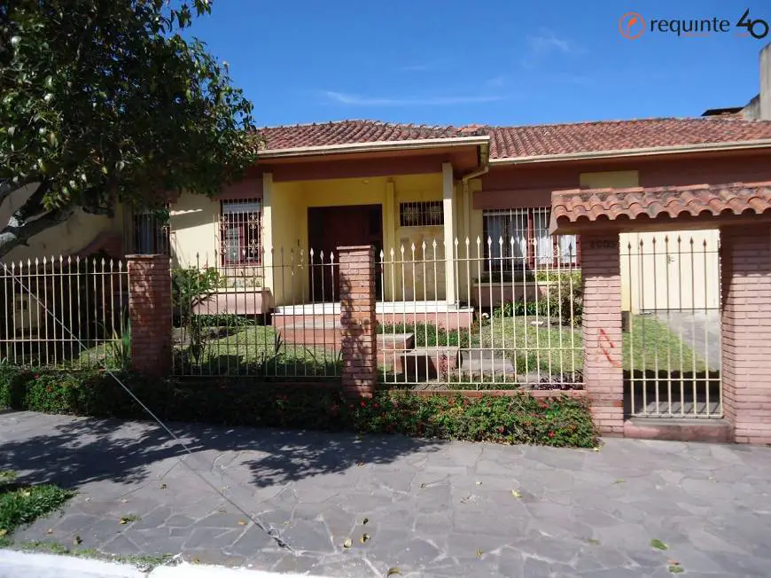 Foto 2 de Casa com 4 Quartos à venda, 228m² em Centro, Pelotas