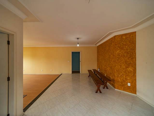 Foto 5 de Casa com 4 Quartos à venda, 231m² em Iririú, Joinville